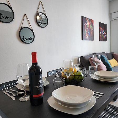 Kay'S City & Seaview One Bedroom Apartment Larnaca Esterno foto