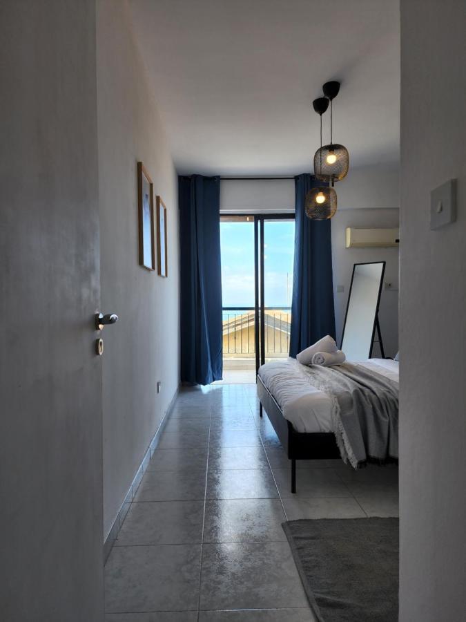 Kay'S City & Seaview One Bedroom Apartment Larnaca Esterno foto