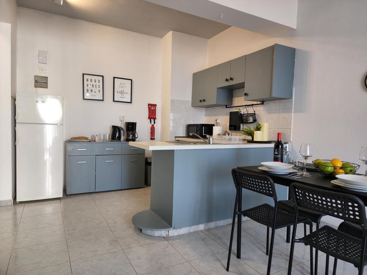 Kay'S City & Seaview One Bedroom Apartment Larnaca Esterno foto