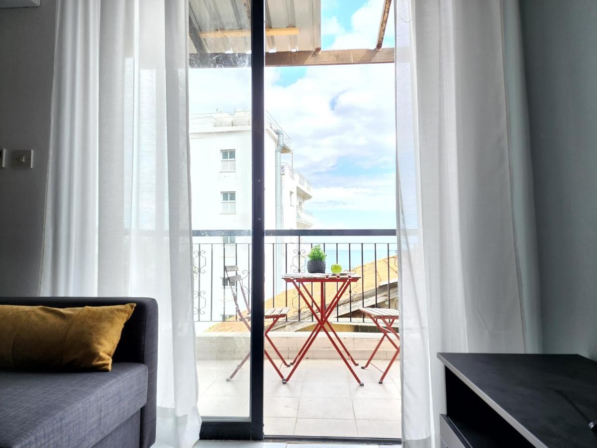 Kay'S City & Seaview One Bedroom Apartment Larnaca Esterno foto